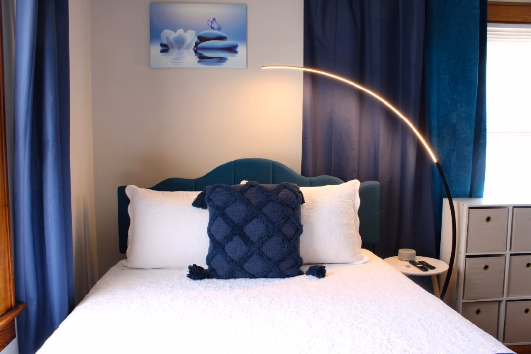 Interior of The Cozy Craftsman, a fully furnished temporary housing property in Hamilton, OH